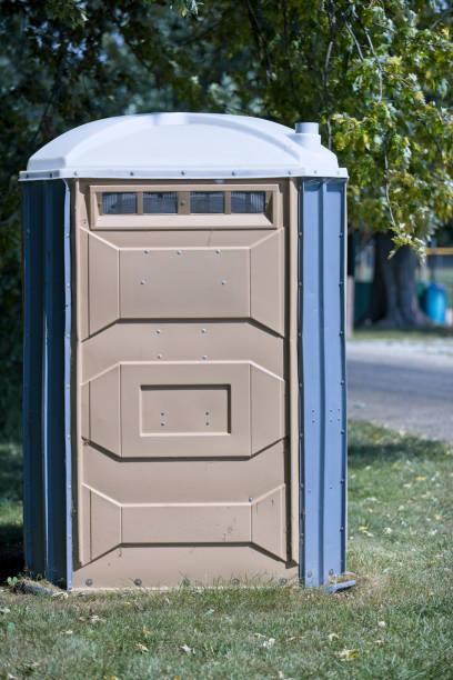 Porta potty rental for outdoor events in Lyndonville, VT