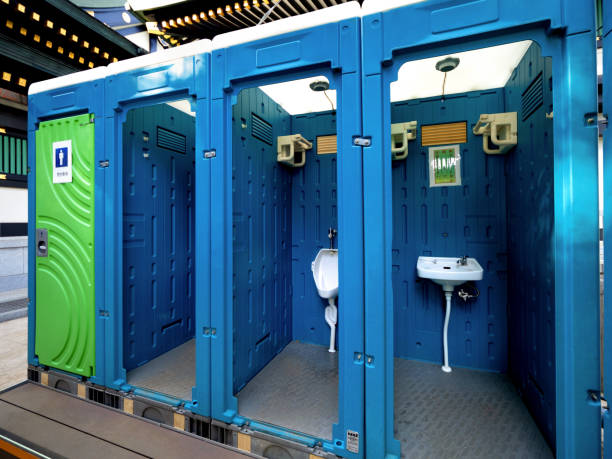 Best Portable restroom trailer rental  in Lyndonville, VT